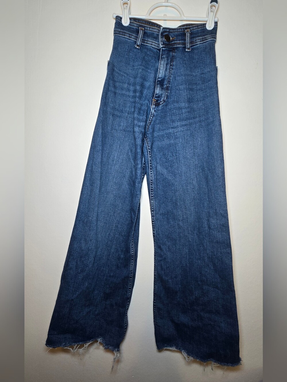 Zara Womens Size 0 Flare Leg Raw Hem Jeans Festival